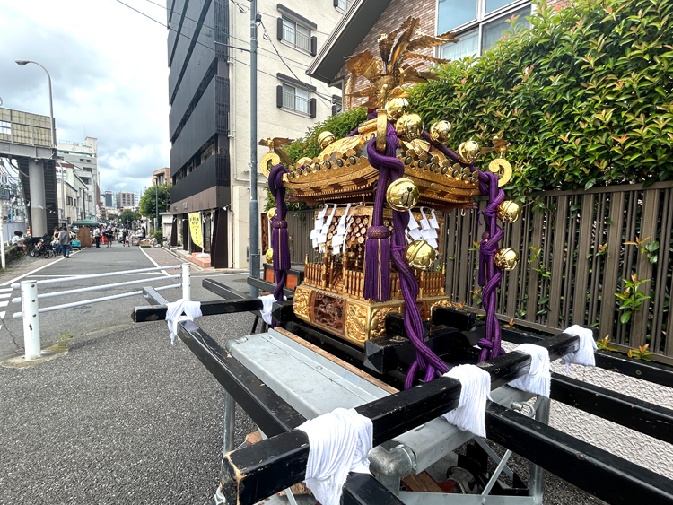 2025年吉祥寺秋まつりの南町コミュセン前祭り