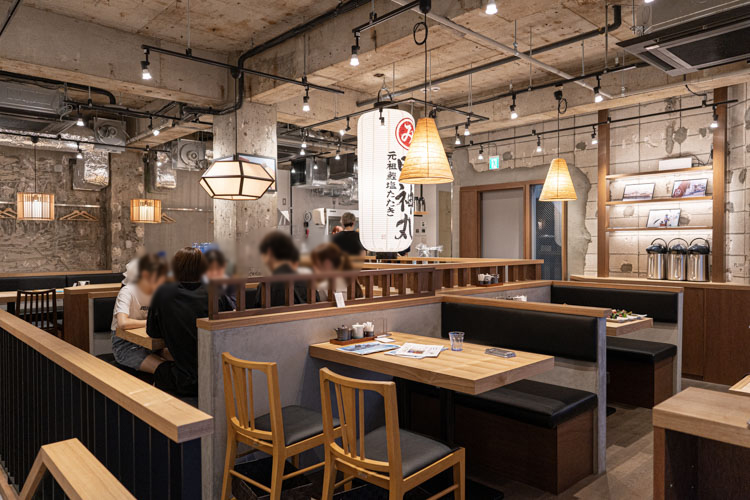 「明神丸 吉祥寺店」の店内