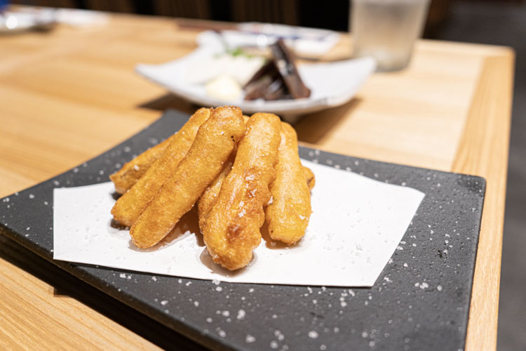 「明神丸 吉祥寺店」の芋天スティック