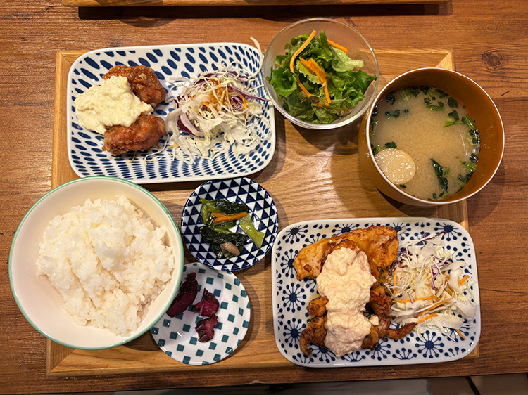 「kawara CAFE＆KITCHEN 吉祥寺PARCO店」の宮崎県産桜姫鶏と鳥取県産大山鶏の究極のチキン南蛮定食