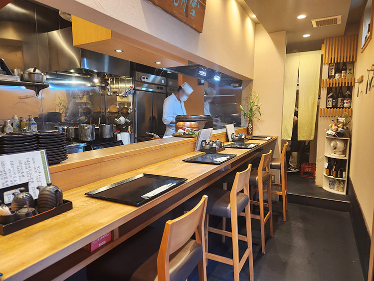 「てんぷら 祥天」の店内