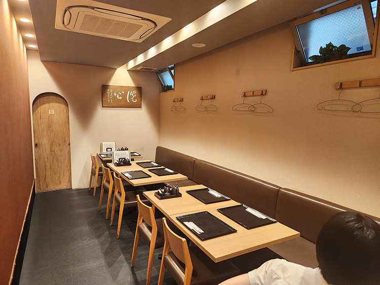 「てんぷら 祥天」の店内