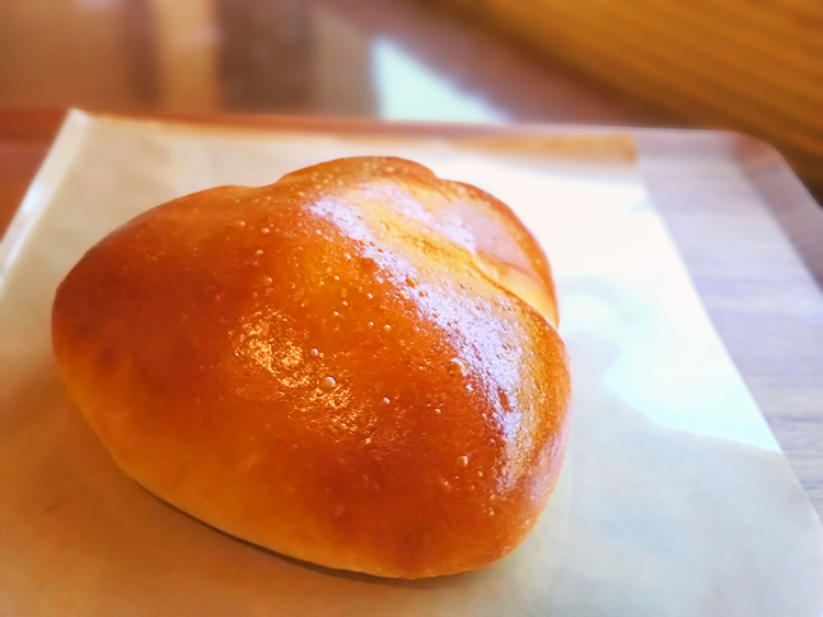 「源宗園」冷やしクリームパン