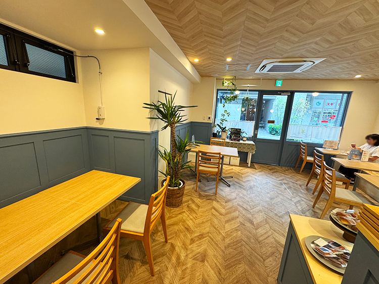「EMMA FRUITS ＆ DELI」店内2