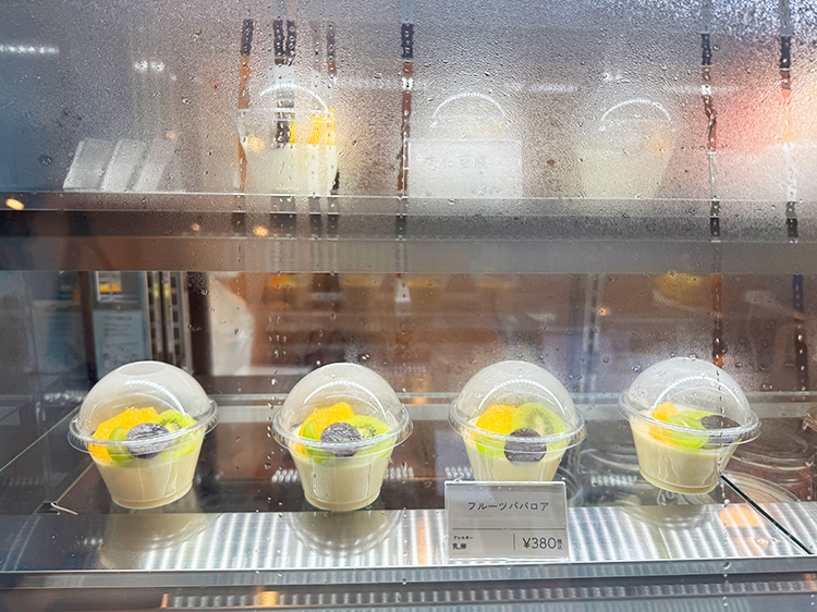 「EMMA FRUITS ＆ DELI」ショーケース