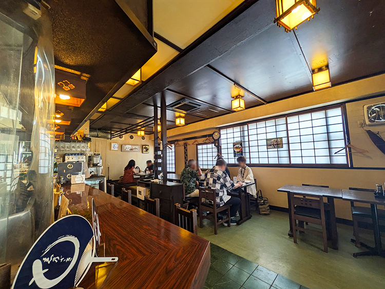 「志乃ざき 吉祥寺店」店内