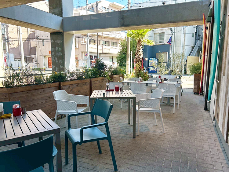 「Kona's Coffee 西荻窪店」テラス席