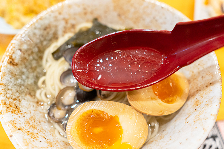 「麺屋 ほっちゃん」のしじみラーメンスープ