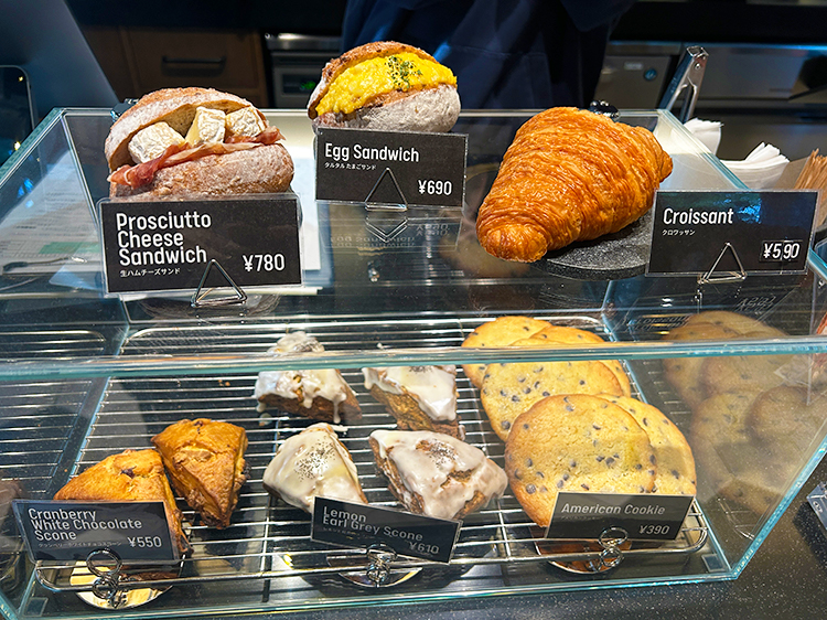 「nido 井の頭公園店」ショーケース