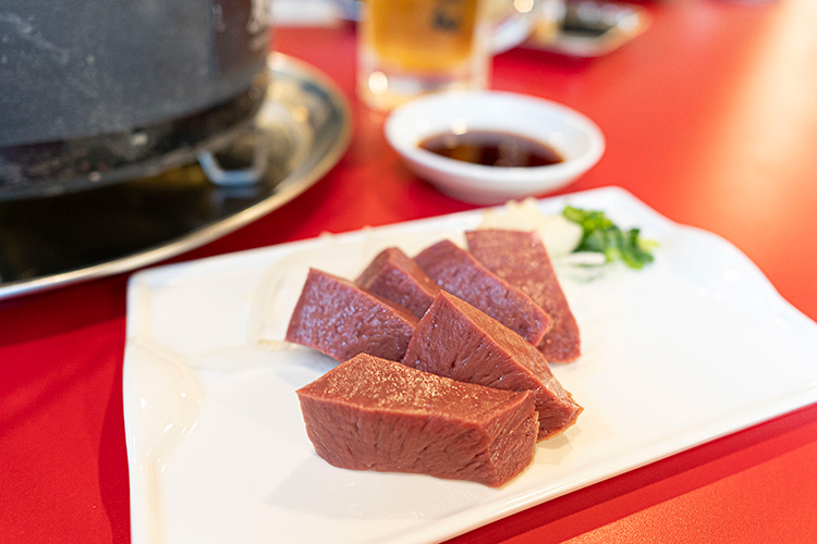 「焼肉ホルモン屋だん 吉祥寺店」のハツ刺し