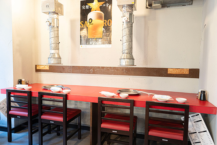 「焼肉ホルモン屋だん 吉祥寺店」の店内