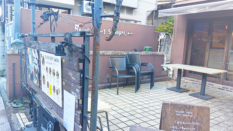 「Rojiura Curry SAMURAI. 吉祥寺店」のテラス席