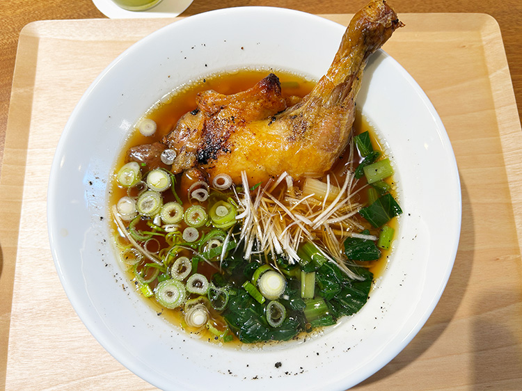 「おかゆテラス 阿佐ヶ谷本店」の鶏のおかゆ（醤油）