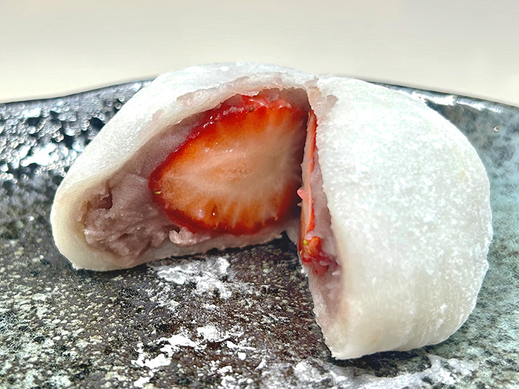 「越後鶴屋」のいちご大福