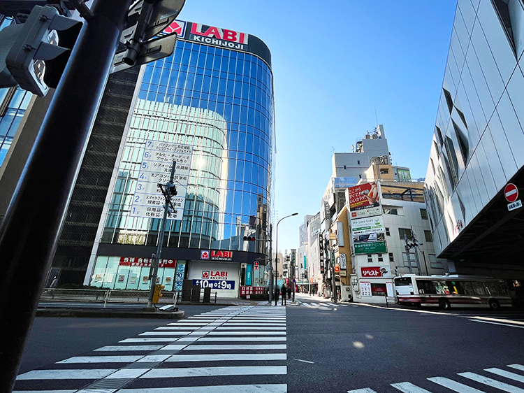 「KITCHEN きらきら星」末広通り入口