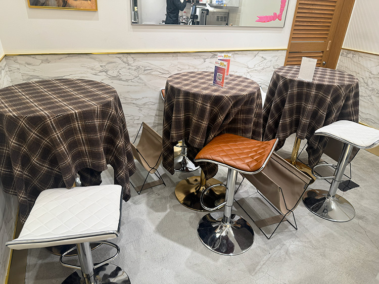 「メゾンドワッフル」の店内