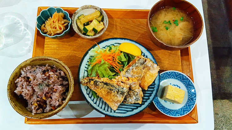 四歩の日替わりごはんセット