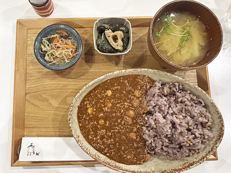 四歩のひよこ豆と挽肉のカレー