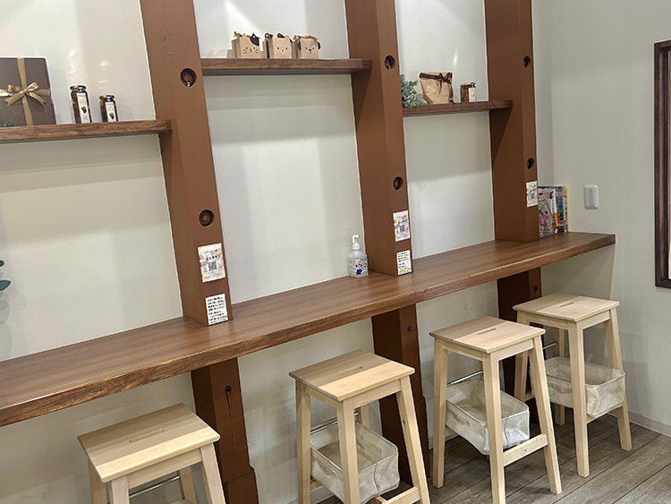 「さくらやま果房 荻窪店」の店内