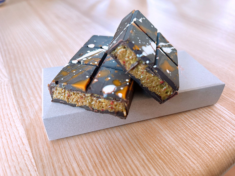 「Minifilm 東急百貨店吉祥寺店」ドバイチョコレート断面