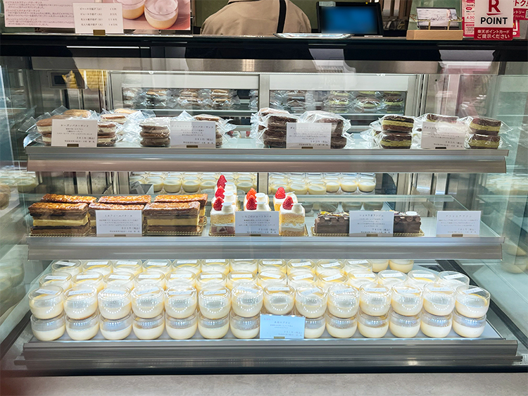 「Minifilm 東急百貨店吉祥寺店」冷蔵菓子ショーケース