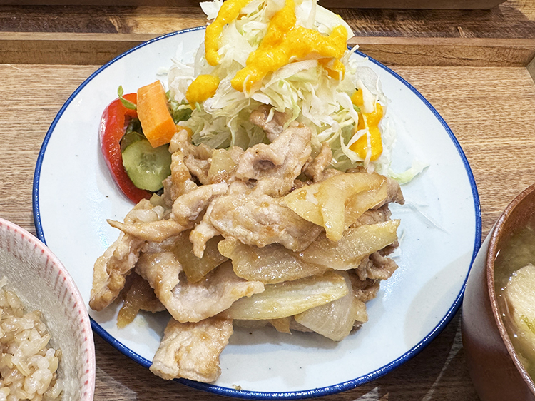 「ギャラリー食堂 hug」豚のしょうが焼き