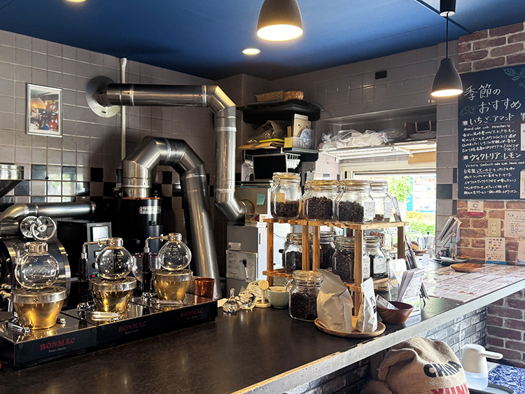 「ニンカフェ NING’S COFFEE」カウンター