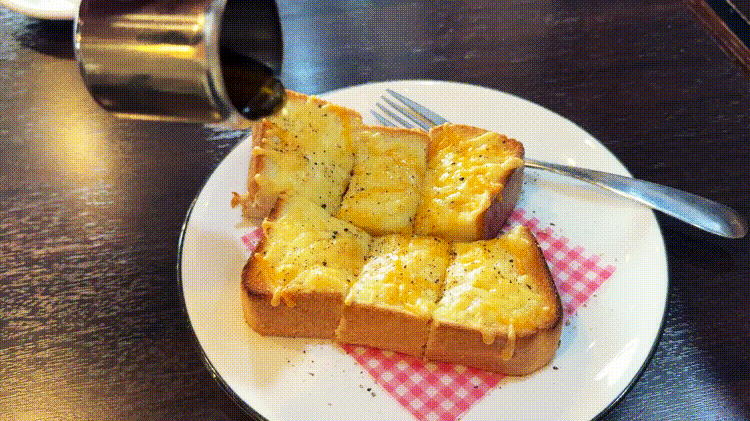 「ニンカフェ NING’S COFFEE」はちみつチーズトーストGIF