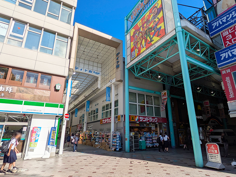 「ペンギンベーカリー吉祥寺店」ダイヤ街入口