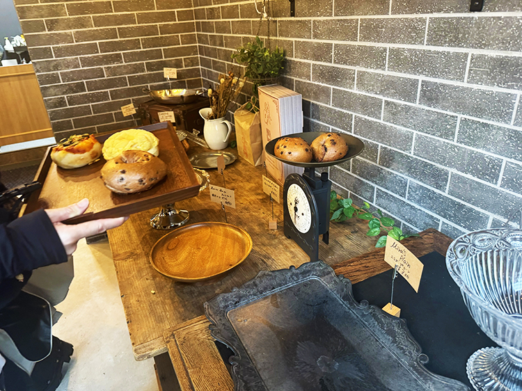 「MIRA Bagel」店内2