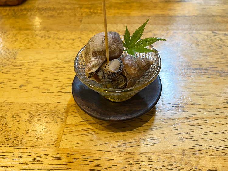 「とみ笑」磯つぶ貝煮