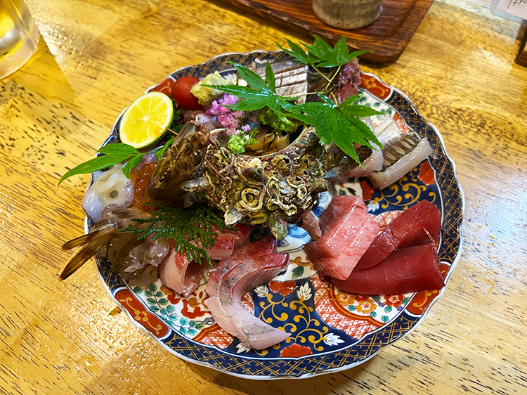 「とみ笑」刺し盛