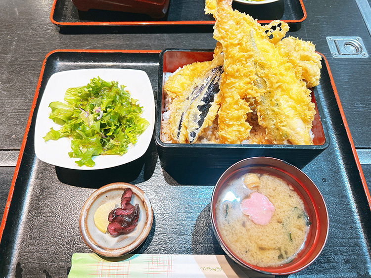 「うな天」の上天重