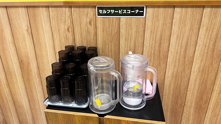 「バインミーシンチャオ 吉祥寺マルイ店」セルフサービス