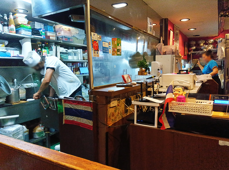 「タイ料理居酒屋 キングサイアム吉祥寺」厨房