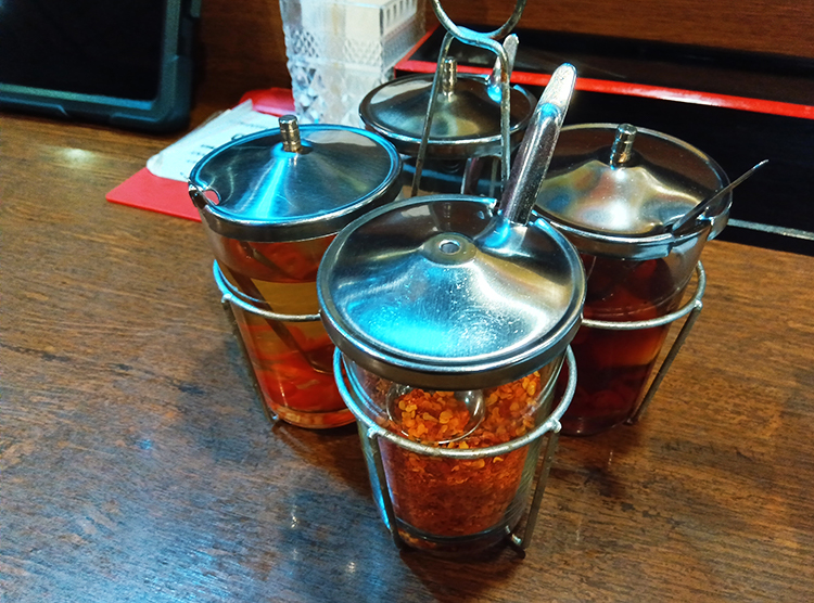 「タイ料理居酒屋 キングサイアム吉祥寺」調味料