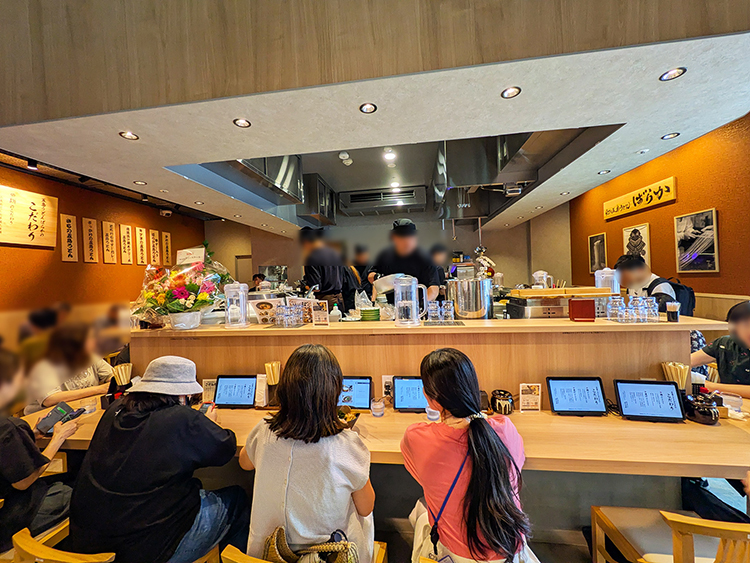 「幻の五島うどん ばらか 吉祥寺店」店内