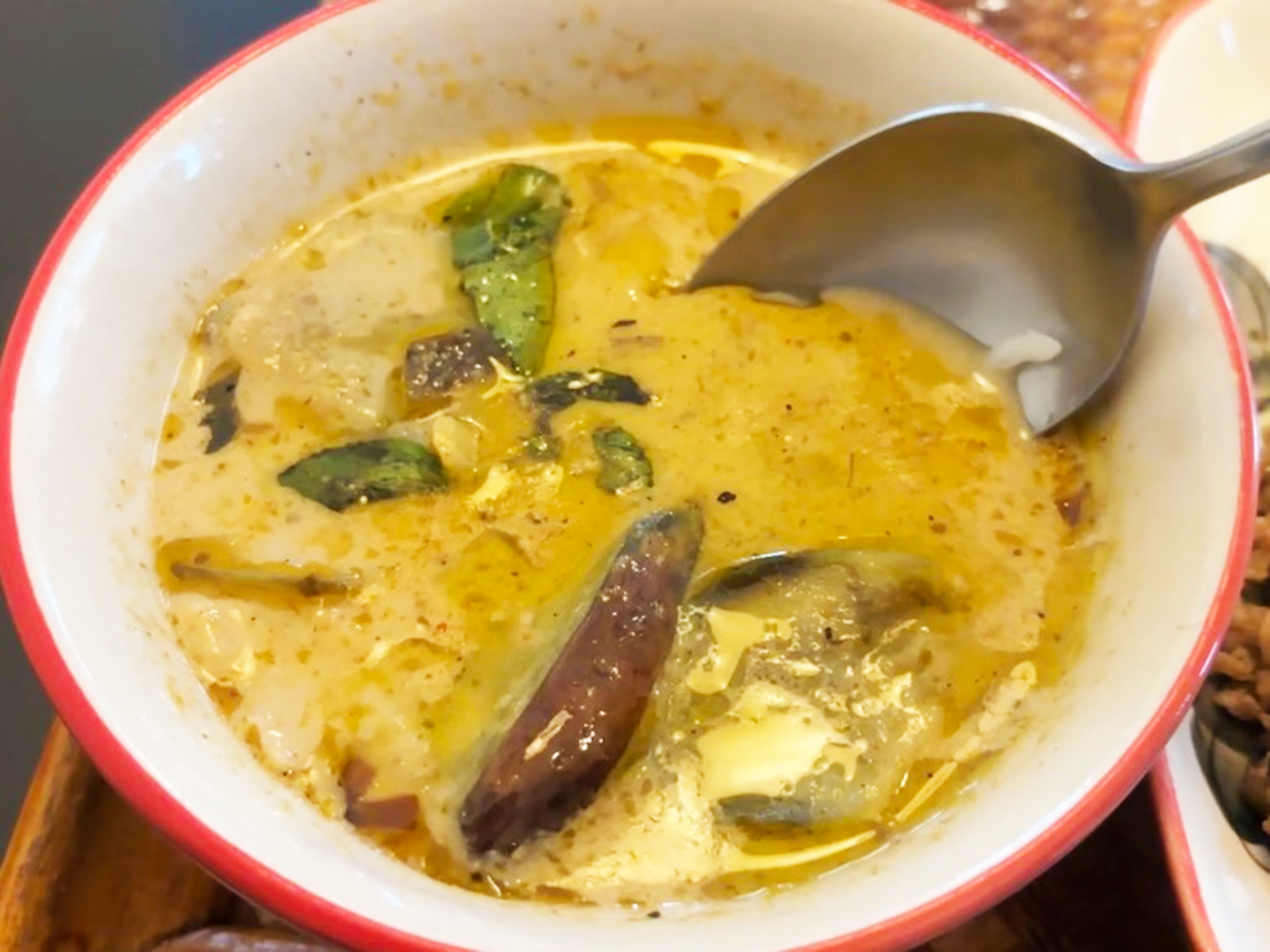 「トンホム 中野南口店」グリーンカレー