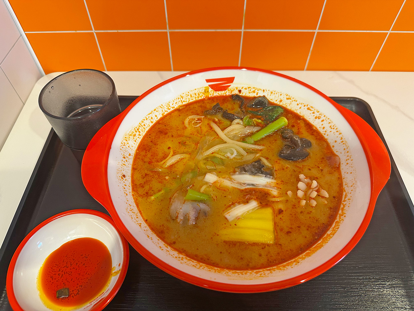 「ラホンバンマーラータン」の麻辣湯
